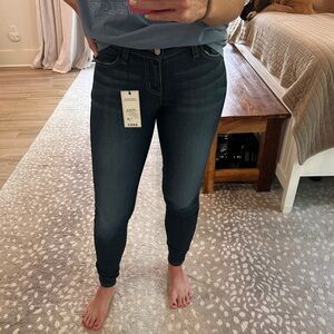 Judy Blues. Size 1. Skinny Jeans.